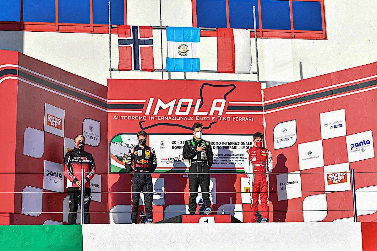 podium race1 2
