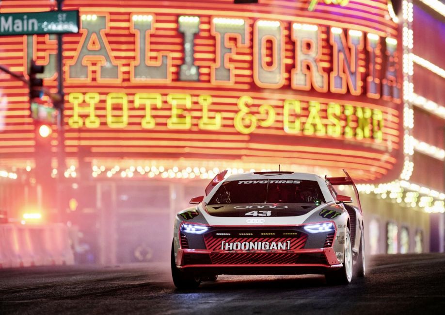 Ken Block y el Audi S1 Hoonitron electrifican Las Vegas