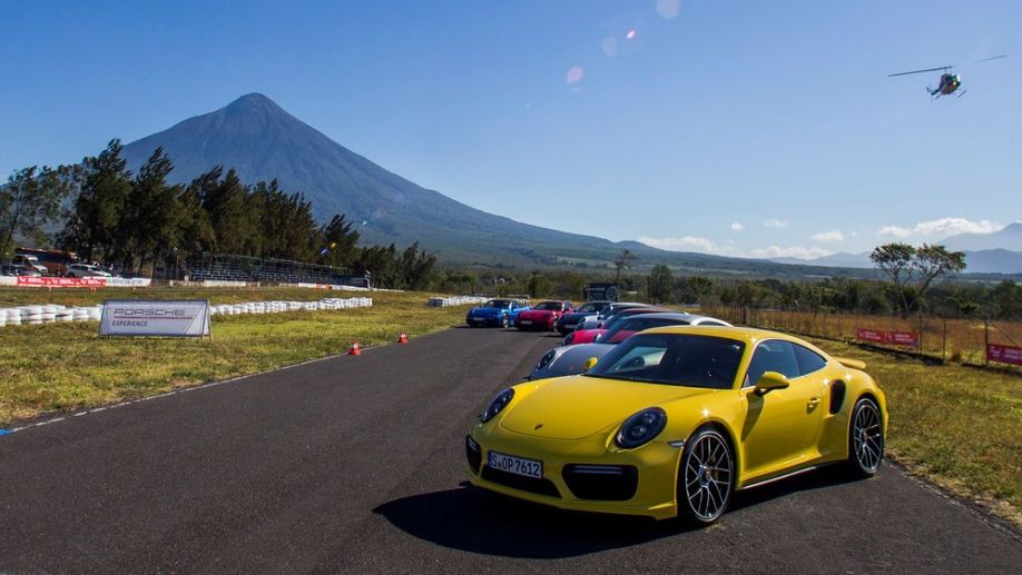 Veinte años del Porsche Club Guatemala