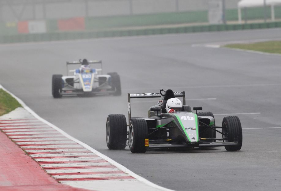 Ian Rodríguez se ubica quinto en tercera carrera de la F4 italiana