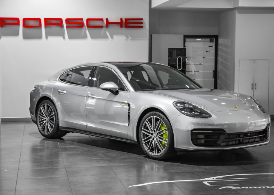 Nuevo Porsche Panamera 4S E-Hybrid llega a Guatemala