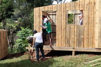 Porsche y Grupo Los Tres ayudan a construir viviendas en Guatemala