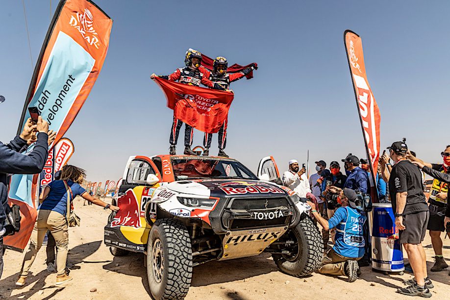 Toyota impone su ley en el Rally Dakar 2022