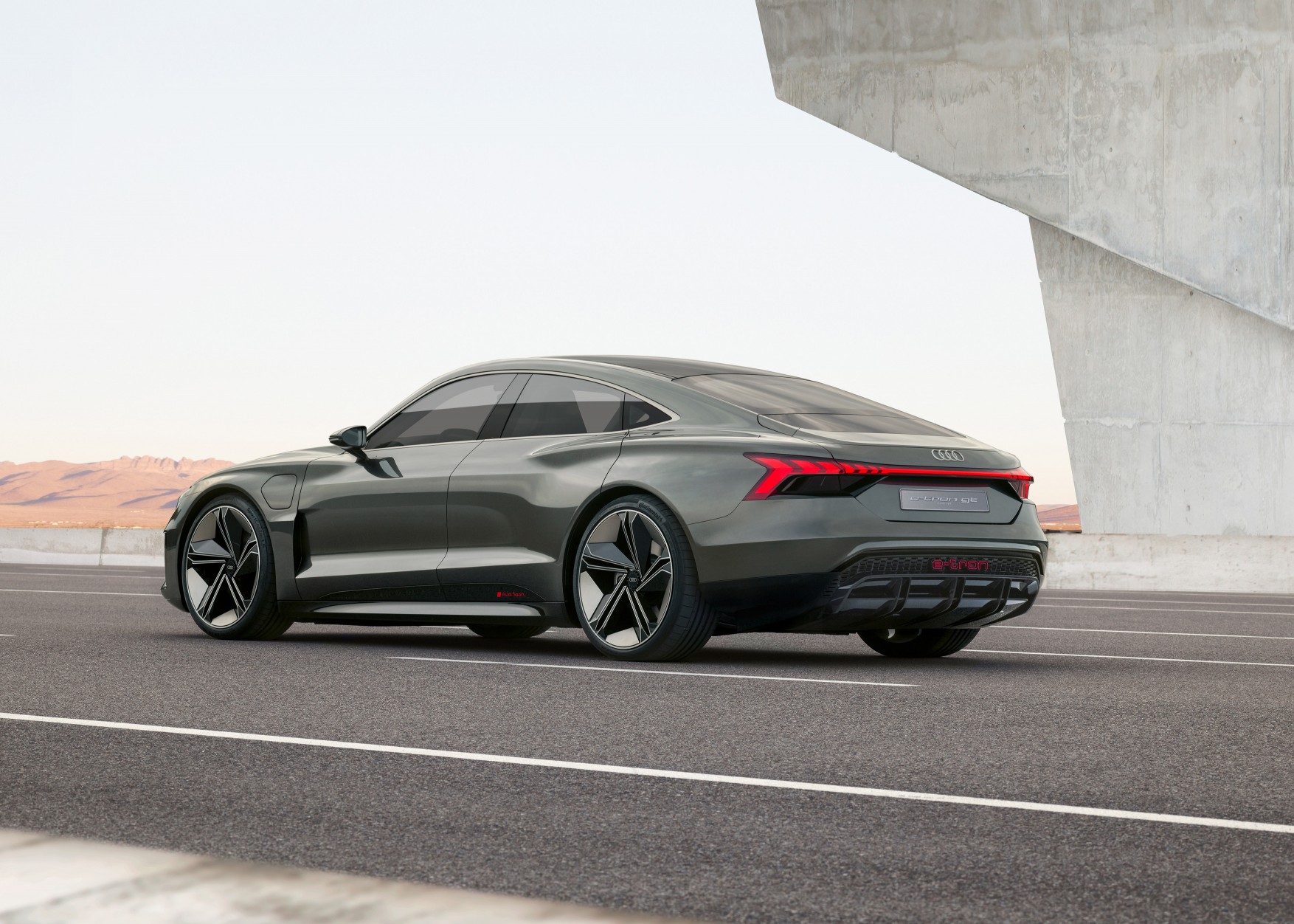 Audi e tron GT concept medium 2