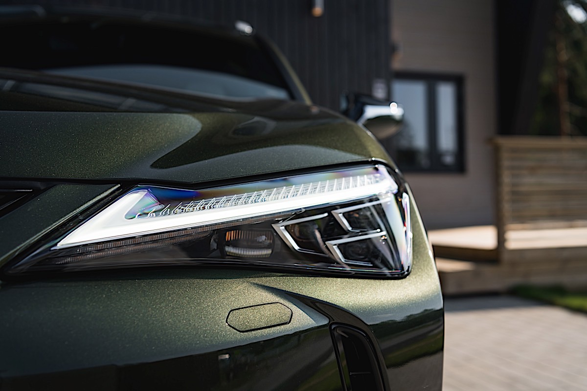 Lexus UX 200 Nori Green Luxury 003 E2581B543B9A386B0908E1410F73DB0EA7BAF70C