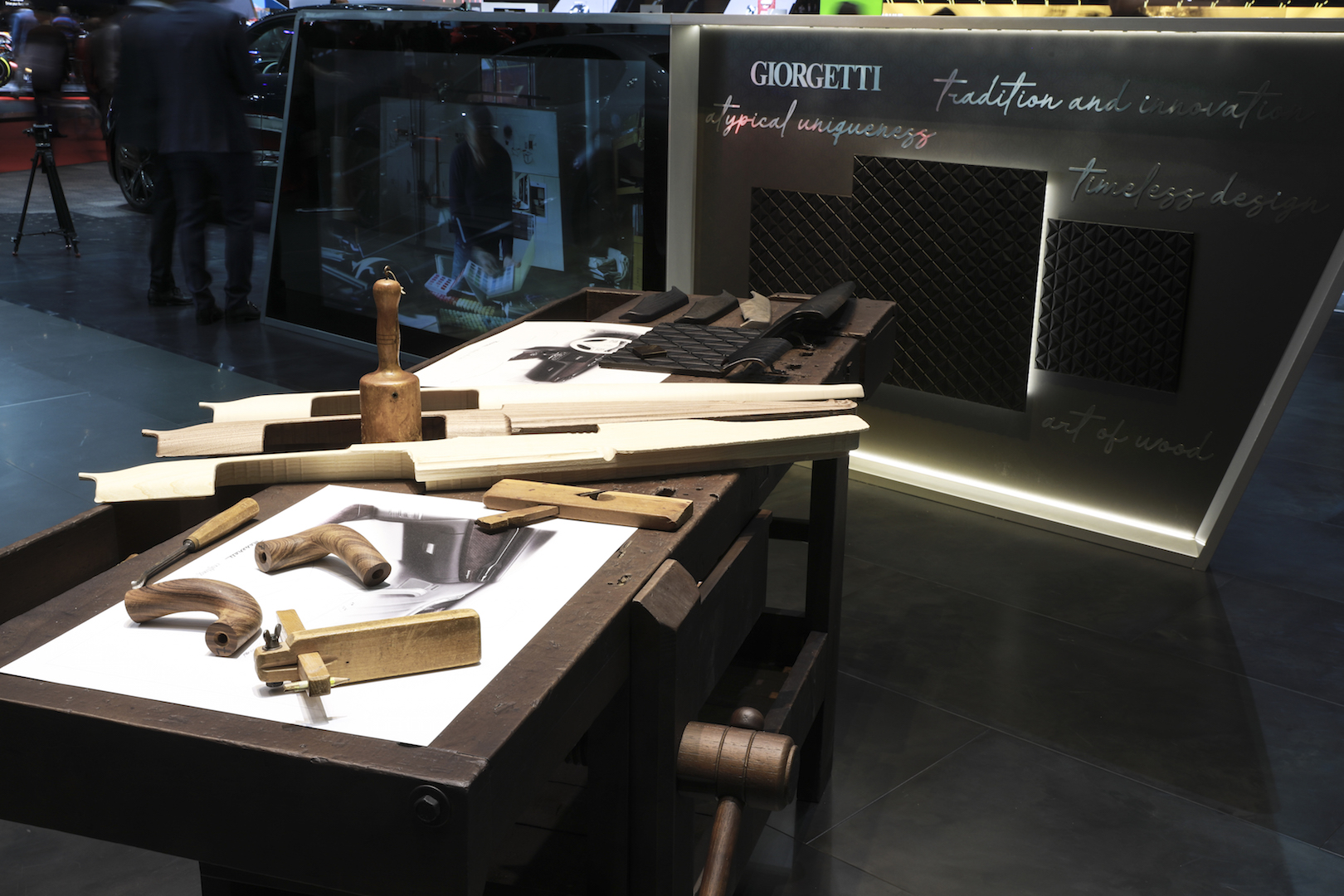 15615 GiorgettiWorkingTableMaseratiStandatGenevaMotorShow2019
