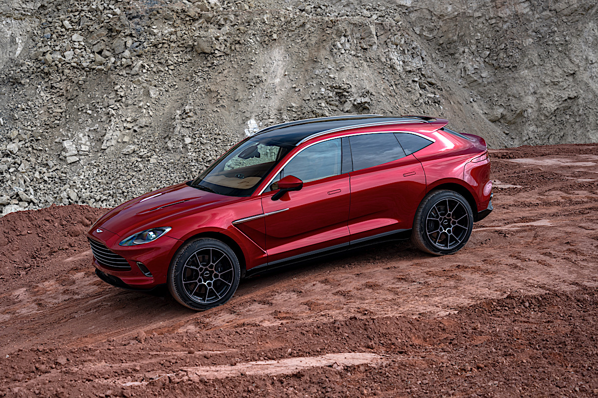 Aston Martin DBX17 jpg