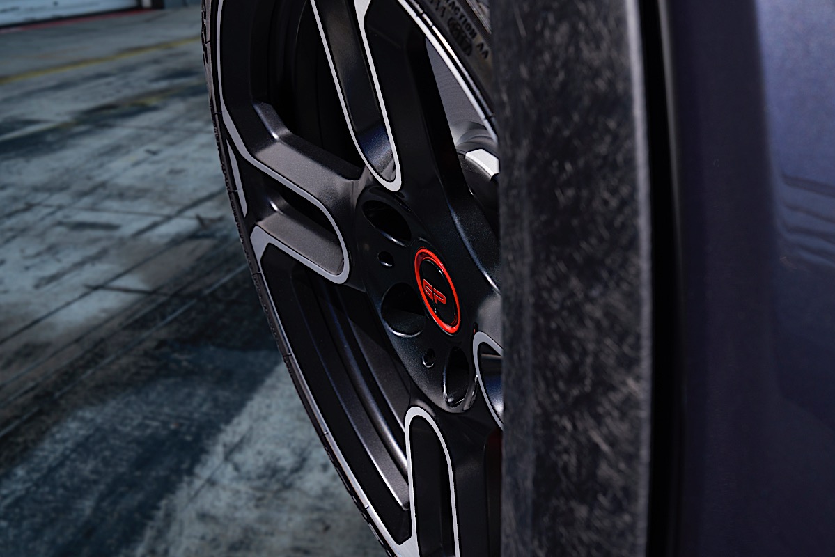 P90336211 highRes mini john cooper wor 2