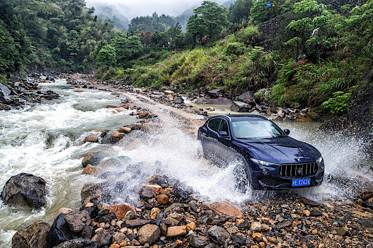 Small 16058 MaseratiLevanteMY19ChinaGrandTour