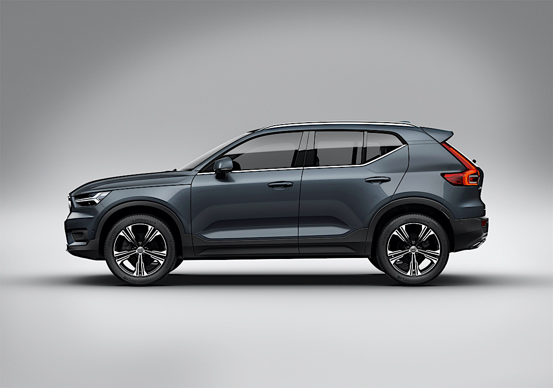 223199 New Volvo XC40 exterior