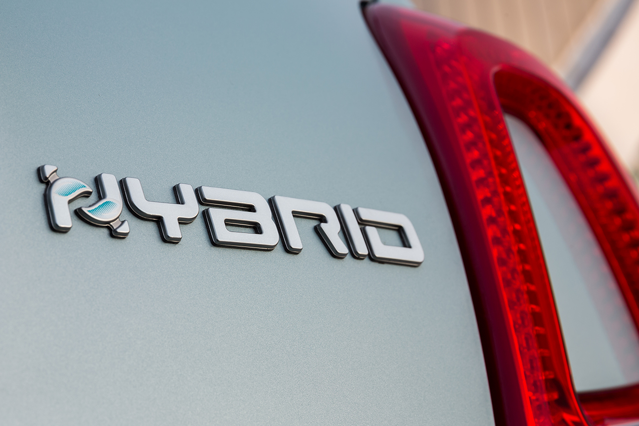 200108 fiat500hybrid 08 5e170f9c1e8aa 5e172d4a07863