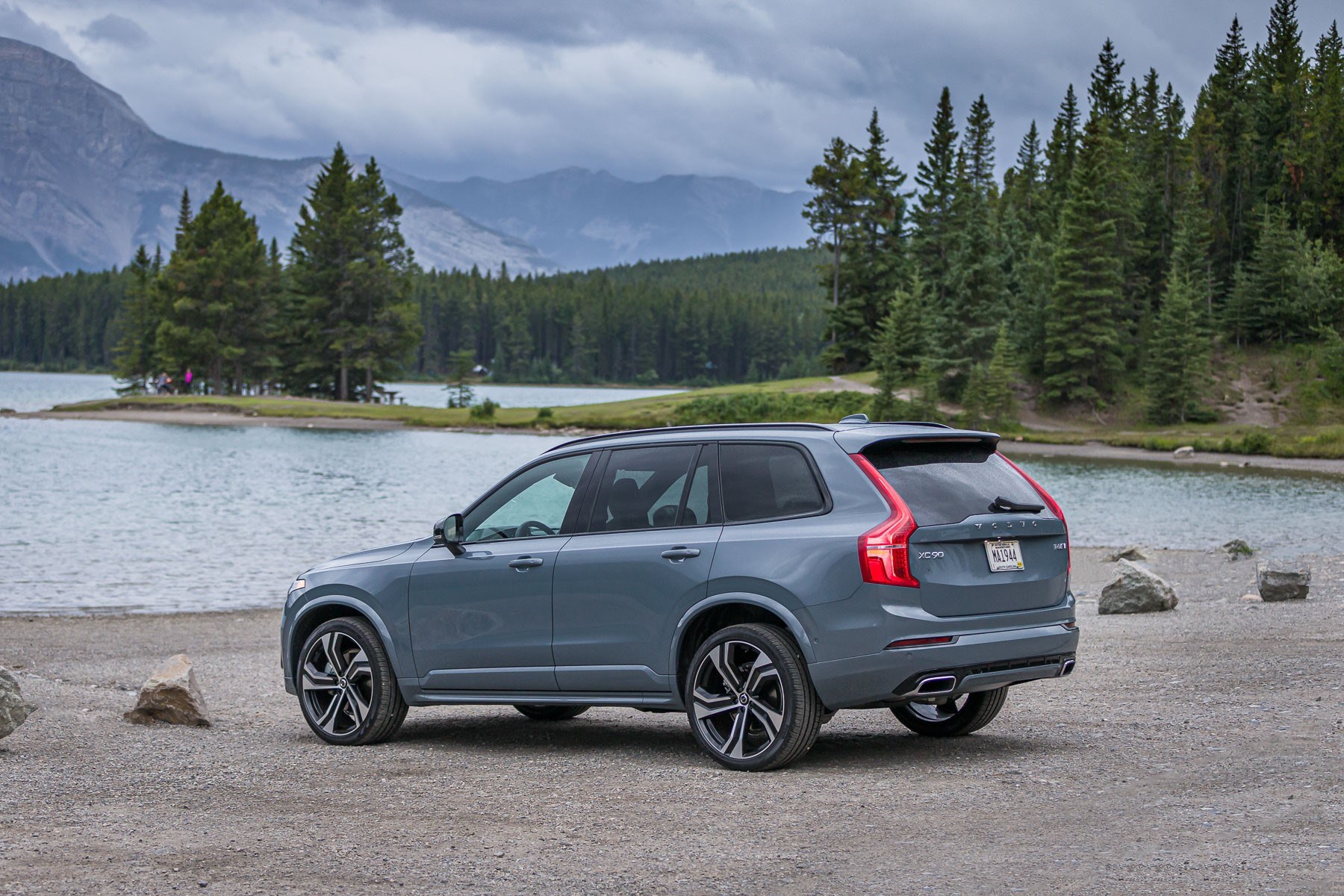 256442 2020 XC90