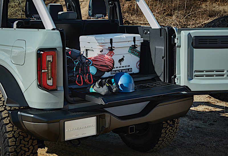 Bronco 4dr features 11