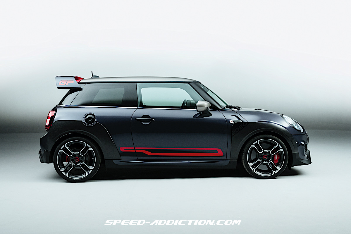 P90376256 highRes mini john cooper wor