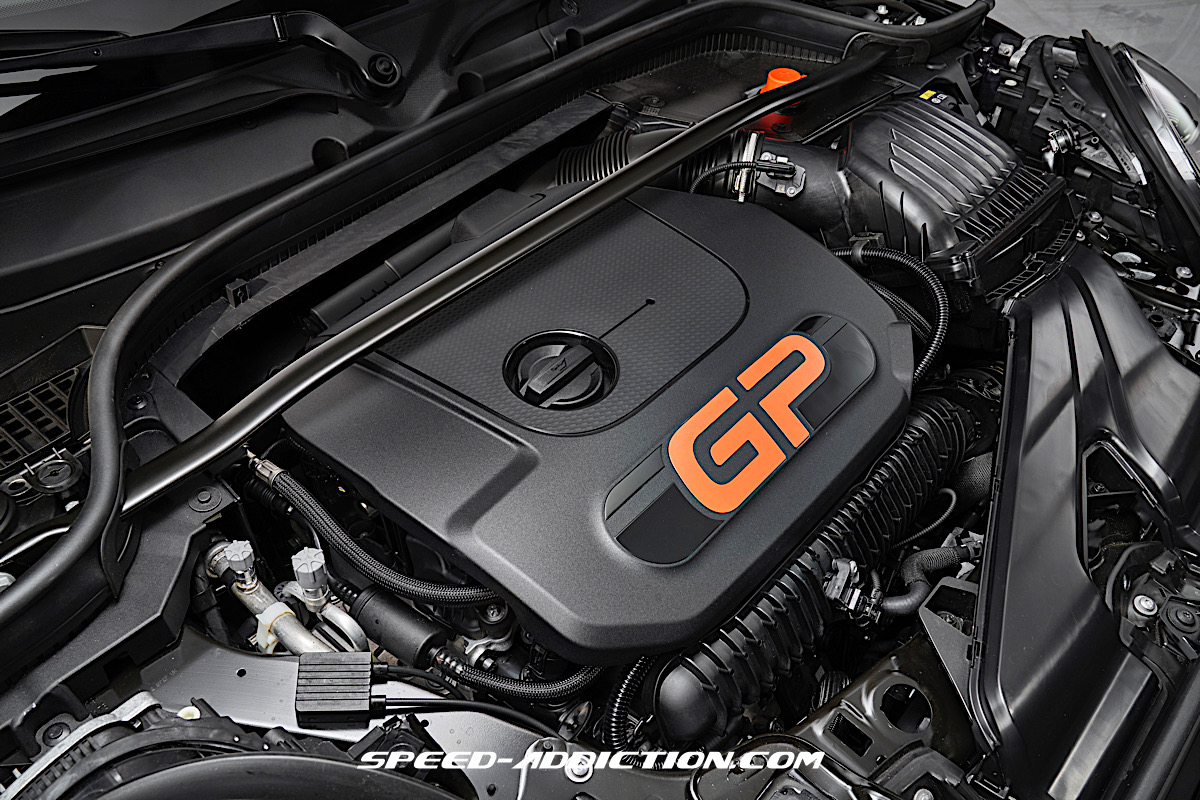 P90376695 highRes mini john cooper wor