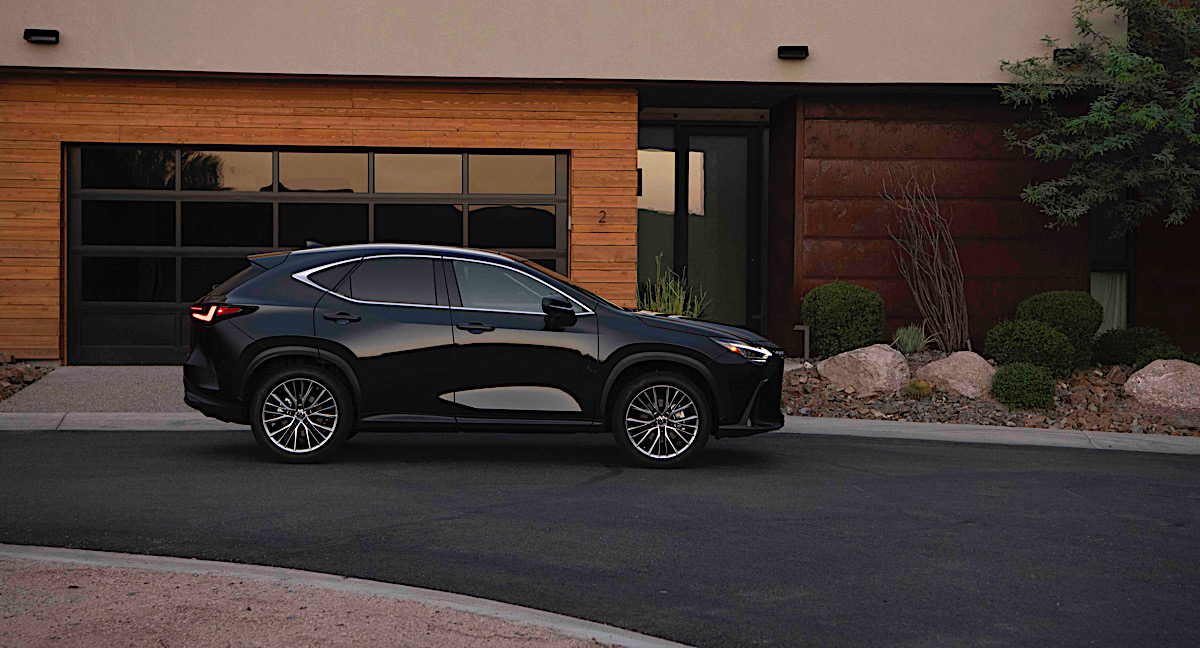 2022 Lexus NX 350 Caviar 001