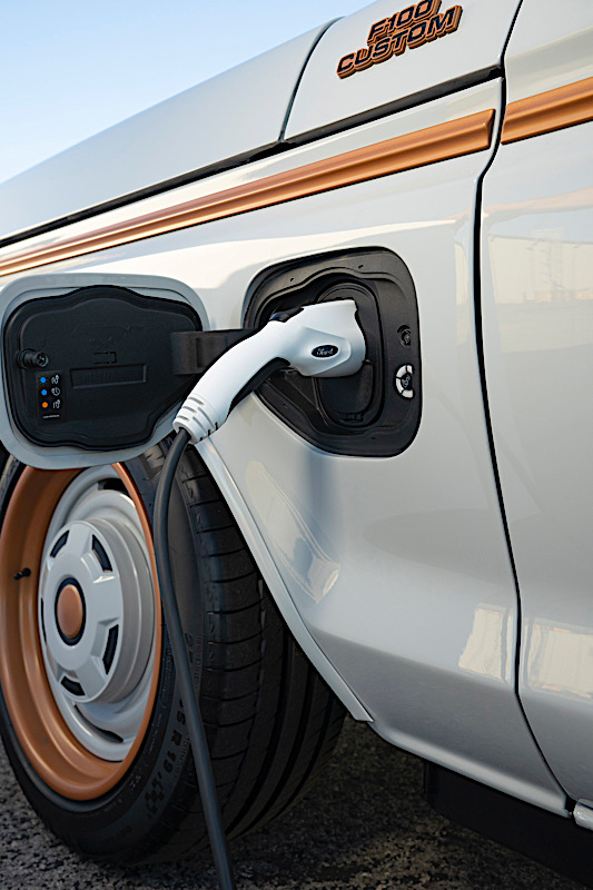 All electric Ford F 100 Eluminator concept truck 06