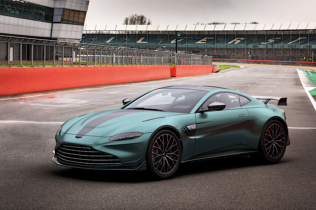 Vantage F1 Edition03