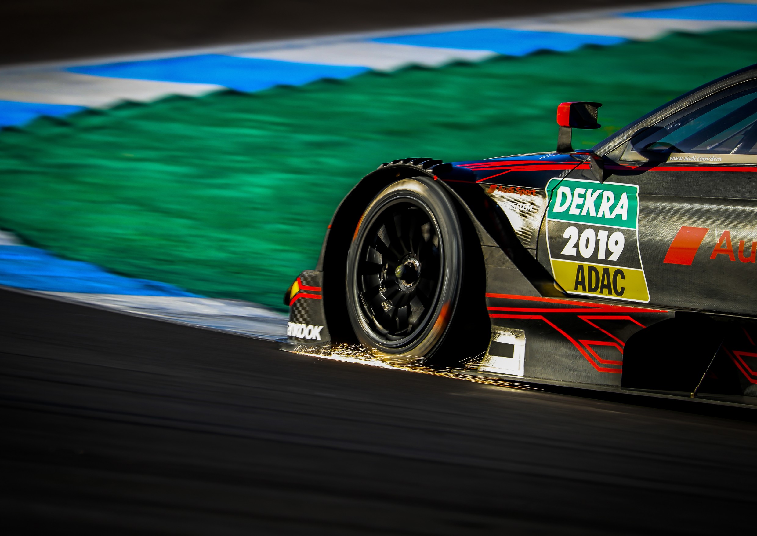 DTM 2019 Test Estoril medium 1