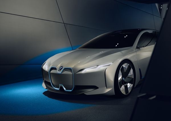 P90276435 lowRes bmwi vision dynamics