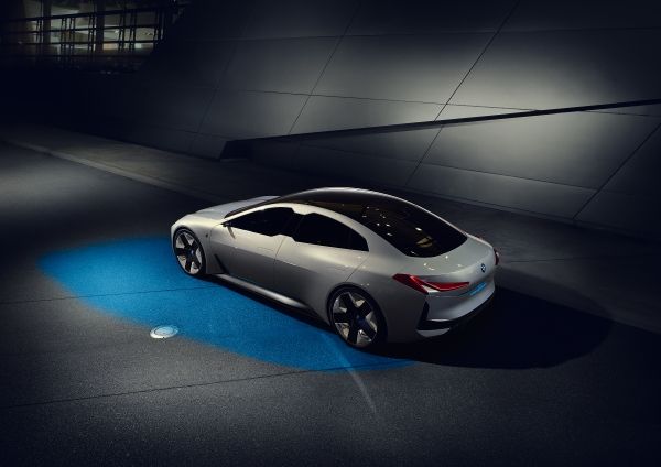 P90276441 lowRes bmwi vision dynamics