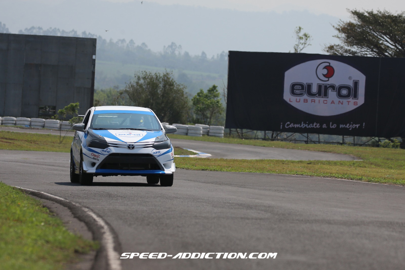 yaris5