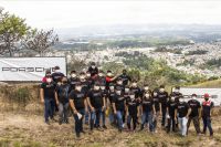 Porsche Guatemala y Grupo Los Tres celebran el Día del Árbol