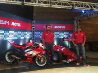 Mauricio Roque (izq) y Juan Pablo Glover, del Team BAM-Motul