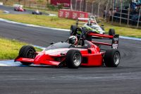 Mauricio Roque ganador de la Fórmula Mazda.