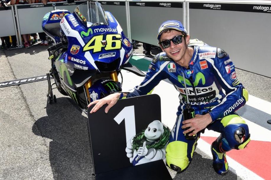 Valentino Rossi enloquece al público de Mugello y saldrá en la pole