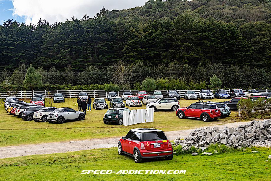 Circle of MINI Friends celebra su primer aniversario con emotiva caravana a Tecpán