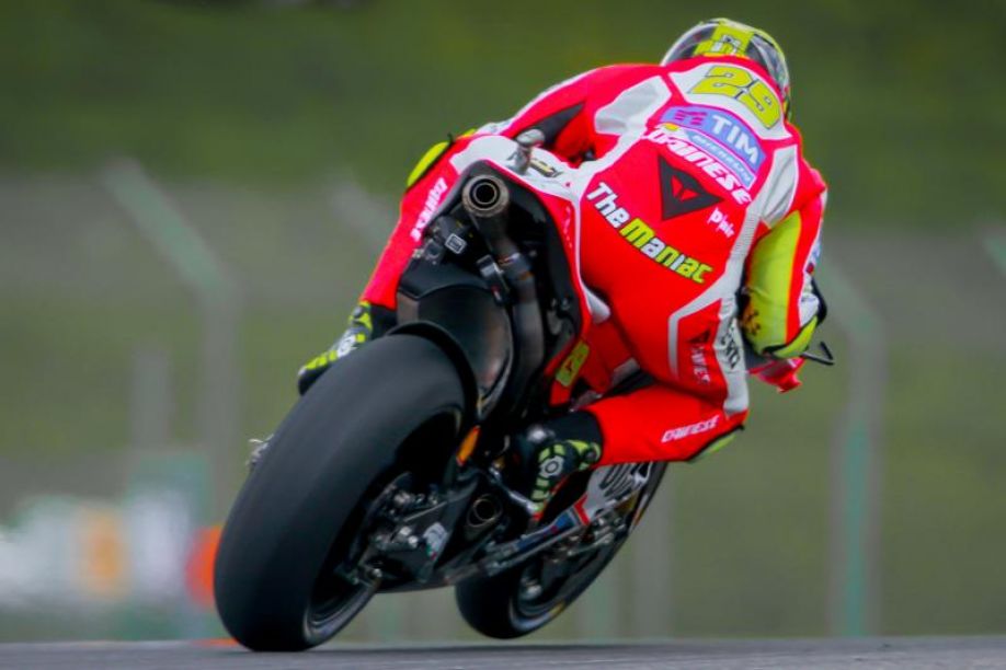 Andrea Iannone, de Ducati, impresiona en Mugello