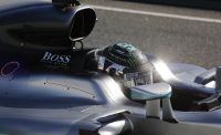 Mercedes disfruta de un buen martes en las pruebas