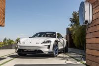 Porsche comienza la era eléctrica con el nuevo Taycan