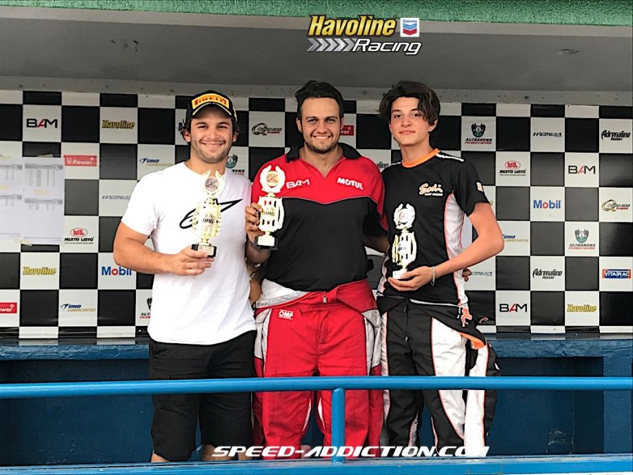 Juan Pablo Glover domina la categoría 125 TAG