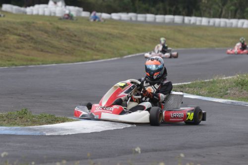 Intensa jornada en fecha 4 de karts con Paolo Estrada como gran protagonista