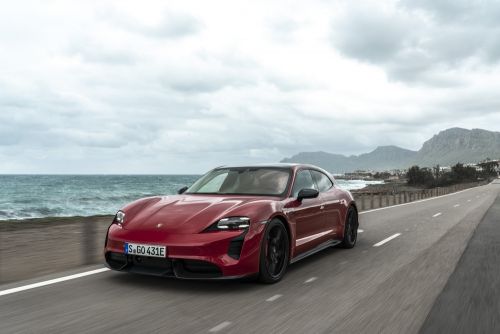 Porsche entregó más de 300 000 vehículos en 2021